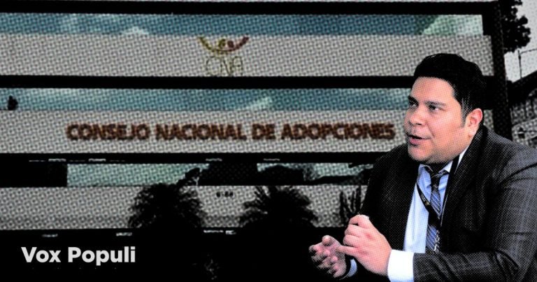Tras investigación de Vox Populi, destituyen a director del Consejo Nacional de Adopciones